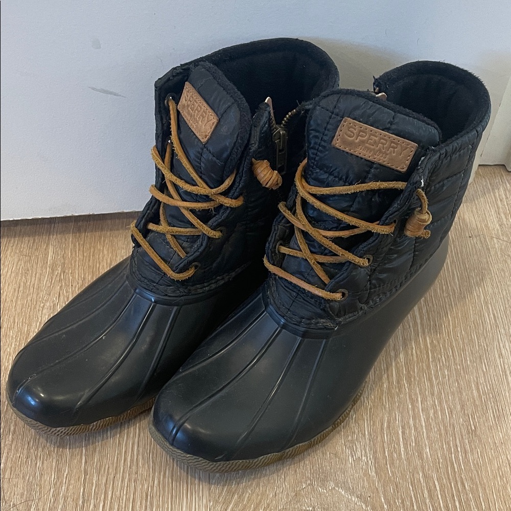 Sperry Black and Tan Women’s Boots